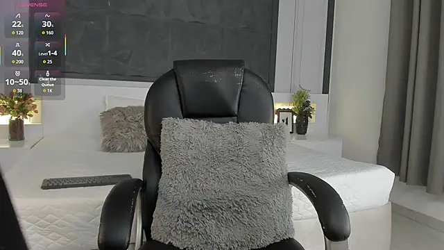 SaraGomez1 online show from 04/21/26, 12:33