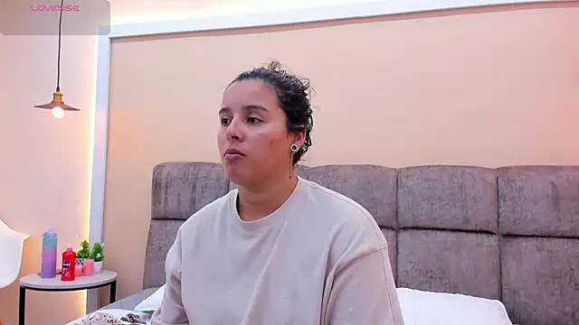 Dilan y Mia online show from 01/07/25, 12:20