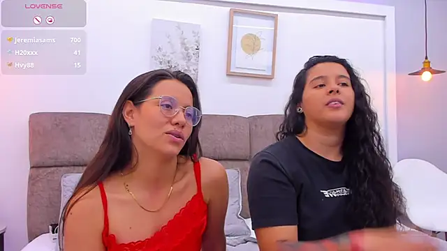 Dilan y Mia online show from 02/11/25, 06:01