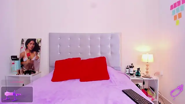 NiaBlanco online show from 12/17/25, 06:36