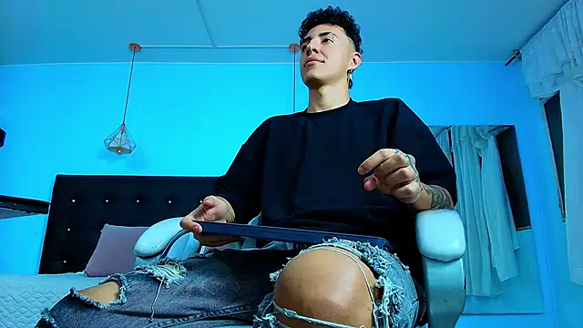 Lobo 17  online show from 02/09/25, 08:22