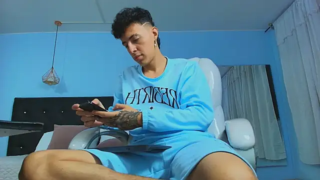 Lobo 17  online show from 02/12/25, 07:23