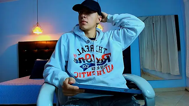 Lobo 17  online show from 02/14/25, 04:58