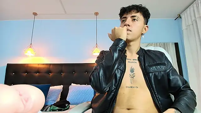 Lobo 17  online show from 02/23/25, 10:06