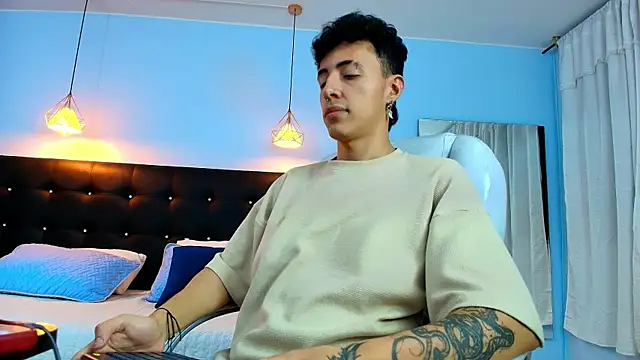 Lobo 17  online show from 02/26/25, 07:31