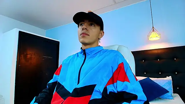 Lobo 17  online show from 02/28/25, 04:21