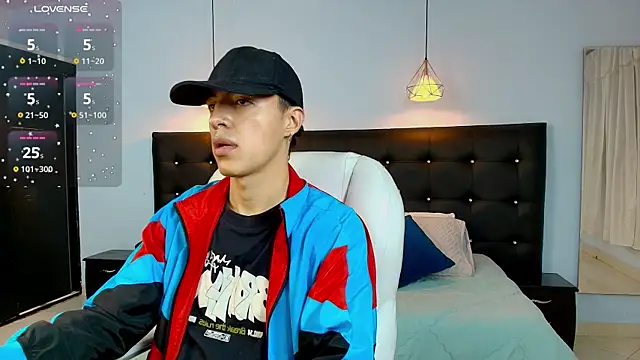 Lobo 17  online show from 03/14/25, 03:59