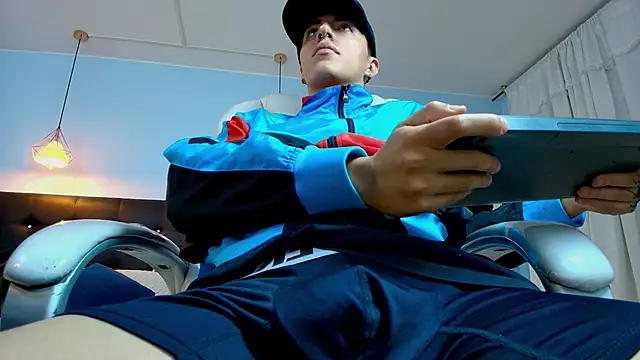 Lobo 17  online show from 03/14/25, 07:59