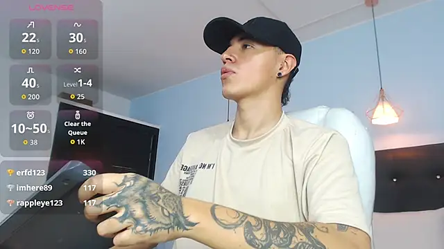 Lobo 17  online show from 10/14/25, 03:40