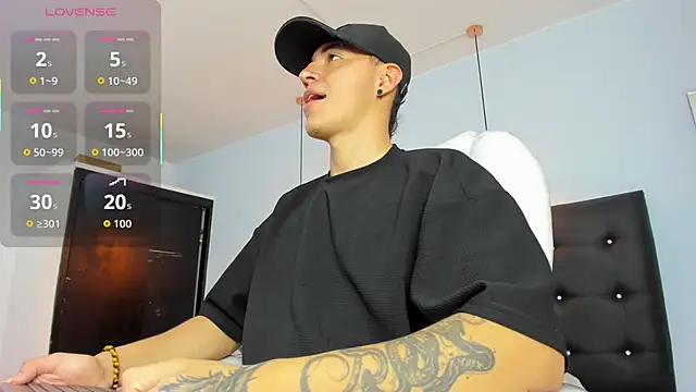 Lobo 17  online show from 10/28/25, 03:43