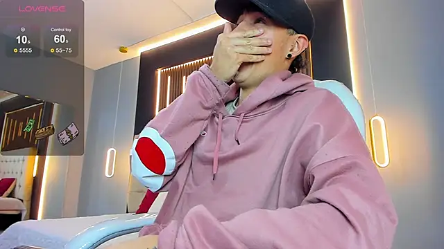 Lobo 17  online show from 03/17/26, 04:10