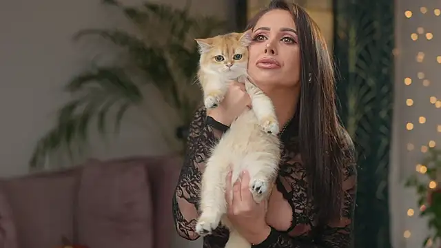 Snapshot of EllisSkyler chatting on 09/14/25, 08:41 EllisSkyler online show from 09/14/25, 08:41