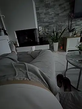 Snapshot of KarlosCarutox chatting on 09/11/25, 05:24 KarlosCarutox online show from 09/11/25, 05:24