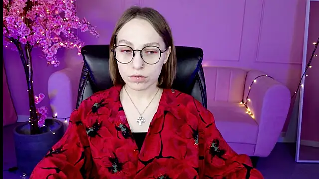 Snapshot of AphexQueen chatting on 01/29/25, 01:07 AphexQueen online show from 01/29/25, 01:07