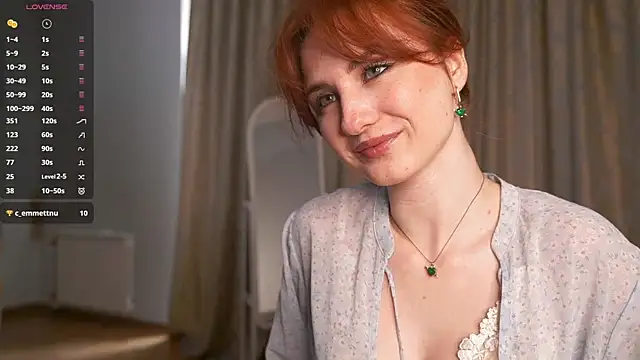 Snapshot of EsmaCrumbley chatting on 03/08/25, 04:23 EsmaCrumbley online show from 03/08/25, 04:23