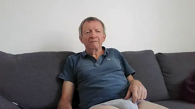 naturiste974 online show from 04/22/26, 03:24