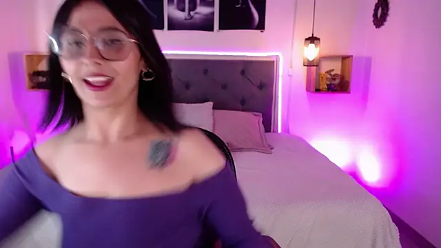 emily leinner online show from 09/30/25, 03:39