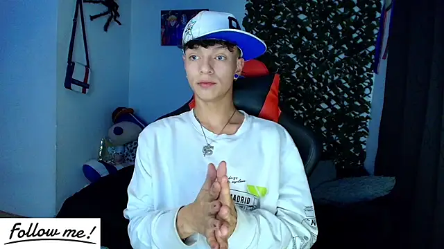 twink sebas  online show from 01/31/25, 06:13