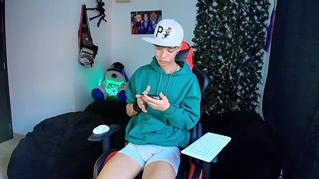 twink sebas  online show from 02/08/25, 09:25