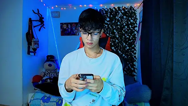 twink sebas  online show from 02/16/25, 04:20