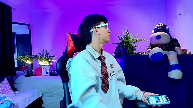 twink sebas  online show from 10/12/25, 07:18