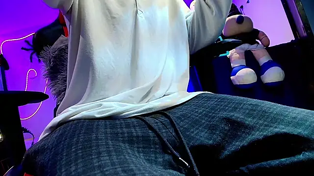 twink sebas  online show from 10/20/25, 12:33