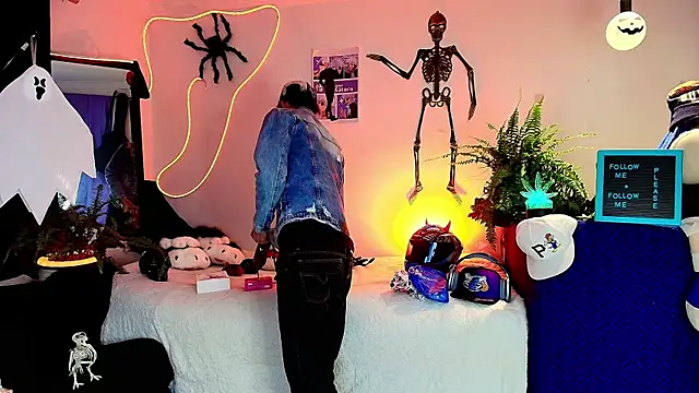 twink sebas  online show from 10/21/25, 04:57