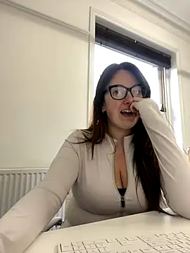 Snapshot of Miss_Stassi chatting on 12/09/24, 09:06 Miss Stassi online show from 12/09/24, 09:06