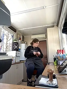 cinnabon  online show from 02/05/25, 08:00