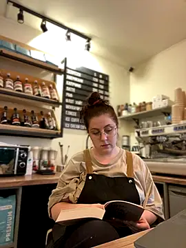 cinnabon  online show from 11/14/25, 12:26