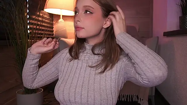 Snapshot of BunnyBonnie chatting on 09/19/25, 03:45 BunnyBonnie online show from 09/19/25, 03:45