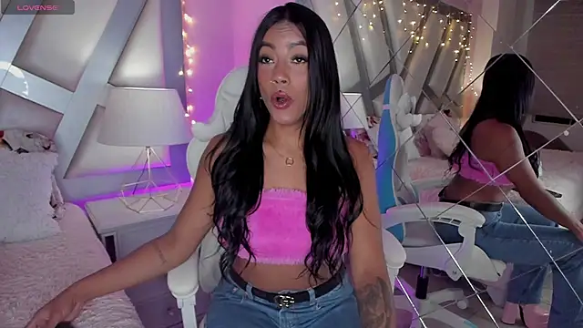 Amber villalobos  online show from 01/15/25, 03:43