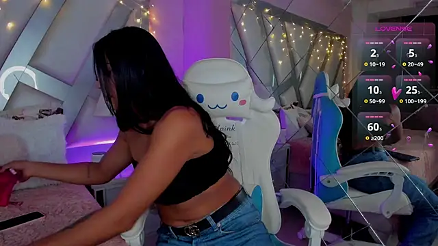 Amber villalobos  online show from 02/20/25, 08:58