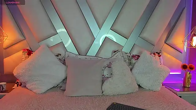 Amber villalobos  online show from 03/16/25, 03:47