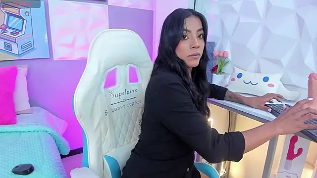 Amber villalobos  online show from 03/24/26, 04:17