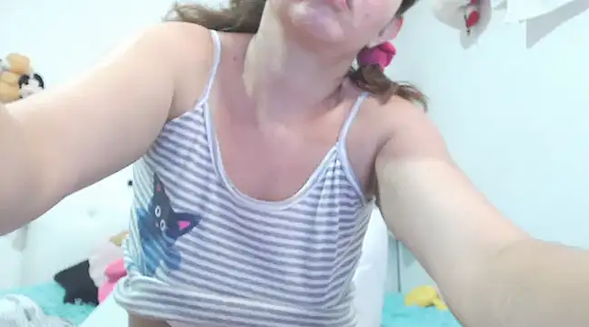 Snapshot of catalinadiaz666 chatting on 12/16/24, 01:42 catalinadiaz666 online show from 12/16/24, 01:42