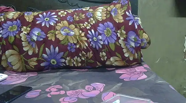 Snapshot of Tameesh_sexy_mistress chatting on 01/19/25, 04:46 Tameesh sexy mistress online show from 01/19/25, 04:46