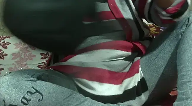 Snapshot of Tameesh_sexy_mistress chatting on 03/06/25, 04:17 Tameesh sexy mistress online show from 03/06/25, 04:17