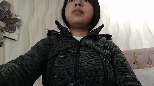 CarolineBrunx online show from 09/10/25, 04:34