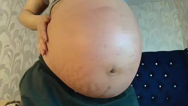 CarolineBrunx online show from 04/21/26, 11:18