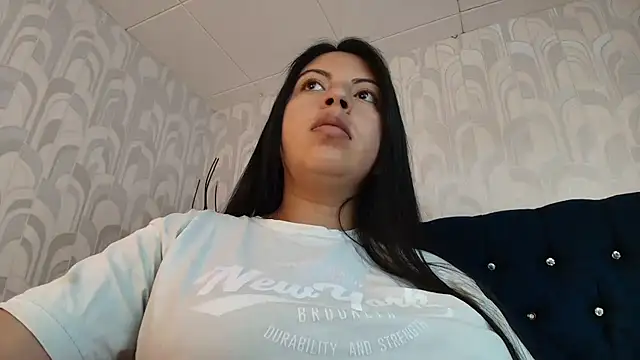 CarolineBrunx online show from 04/23/26, 10:01