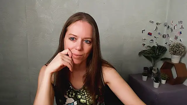 Snapshot of GloriaSi_ chatting on 06/20/26, 02:58 GloriaSi online show from 06/20/26, 02:58