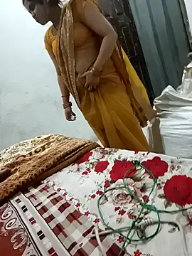 Snapshot of Bhabhi_desi12 chatting on 03/02/25, 12:43 Bhabhi desi12 online show from 03/02/25, 12:43