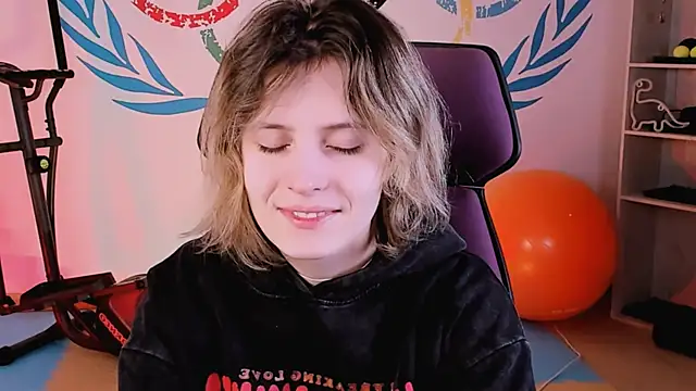 LolaAsmus online show from 02/13/25, 05:16