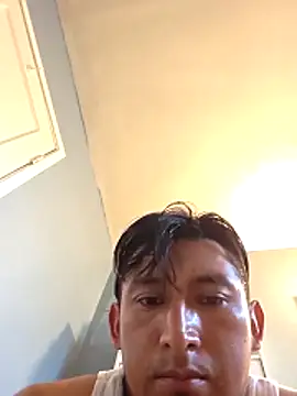 Snapshot of Jovende28 chatting on 10/28/25, 12:03 Jovende28 online show from 10/28/25, 12:03