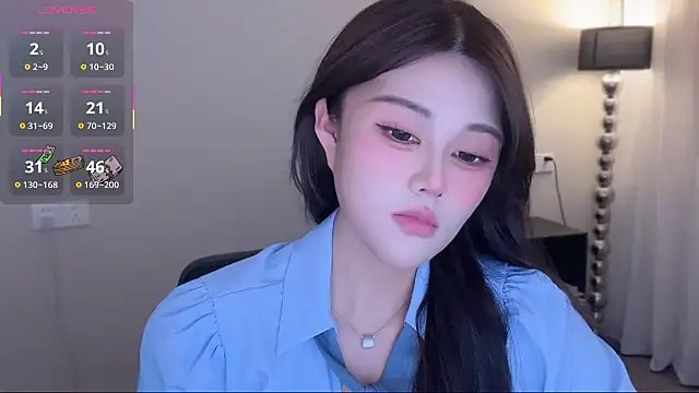 Strawberrybabyy1 online show from 11/05/25, 02:50