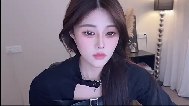 Strawberrybabyy1 online show from 11/20/25, 02:06