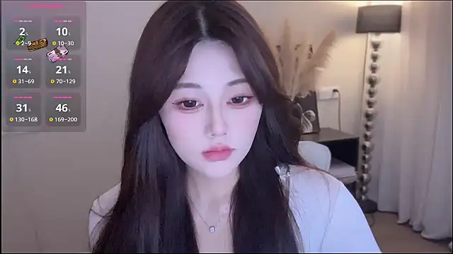 Strawberrybabyy1 online show from 12/01/25, 03:28