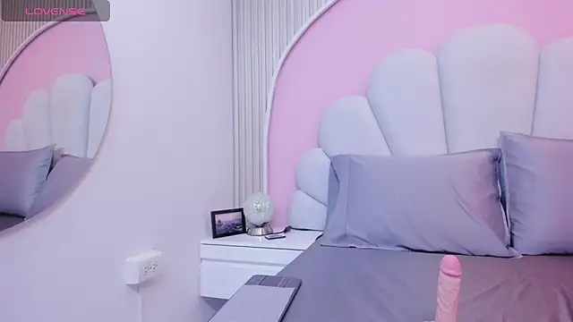 Meli castillo online show from 02/27/25, 05:04