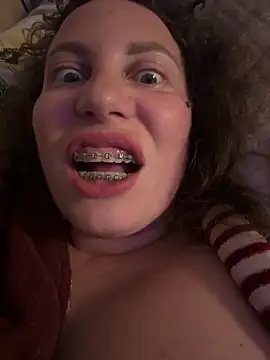 Snapshot of Yanacool007 chatting on 03/05/25, 07:17 Yanacool007 online show from 03/05/25, 07:17